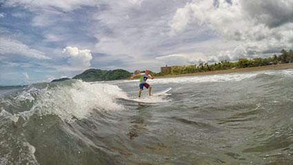 featured-surfing-in-costa-rica425